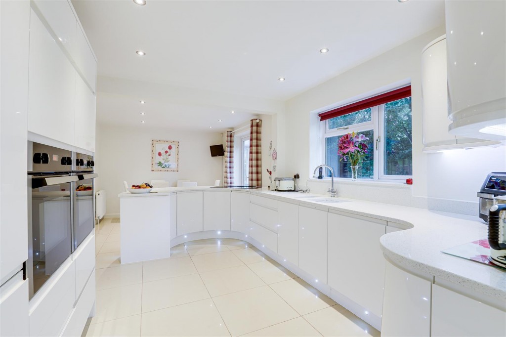 Birch Lea, Redhill, Nottinghamshire, NG5 8LT