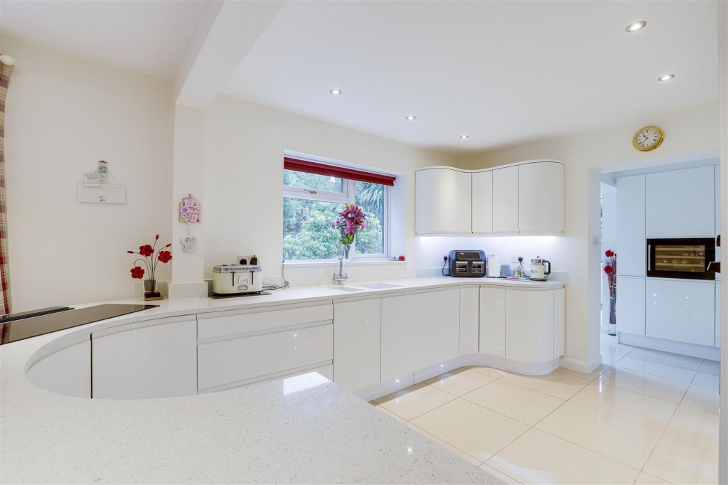 Birch Lea, Redhill, Nottinghamshire, NG5 8LT