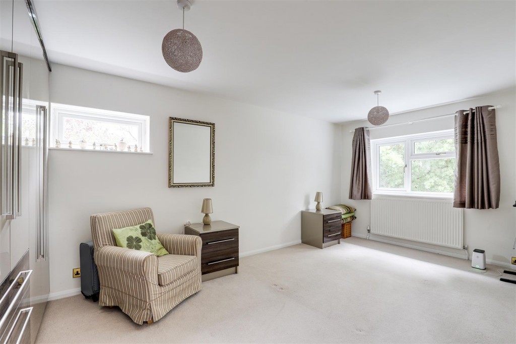Birch Lea, Redhill, Nottinghamshire, NG5 8LT