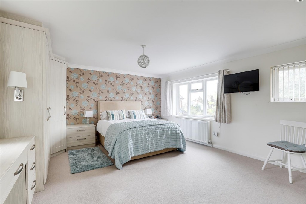 Birch Lea, Redhill, Nottinghamshire, NG5 8LT