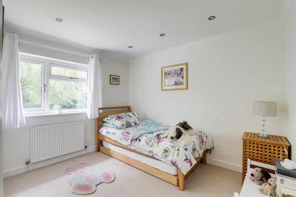 Birch Lea, Redhill, Nottinghamshire, NG5 8LT