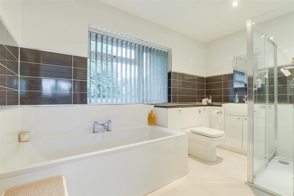 Birch Lea, Redhill, Nottinghamshire, NG5 8LT