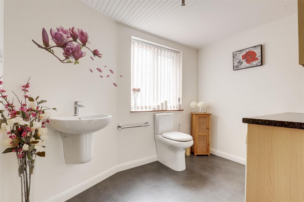 Sandy Lane, Hucknall, Nottinghamshire, NG15 7GR