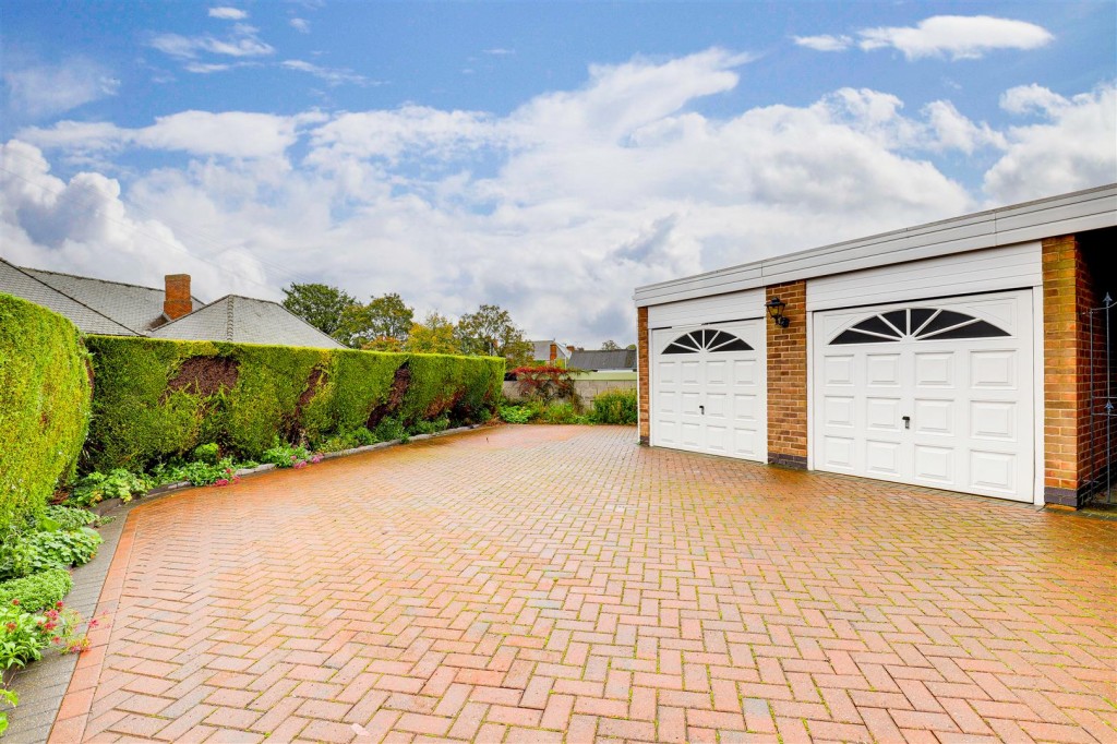 Sandy Lane, Hucknall, Nottinghamshire, NG15 7GR