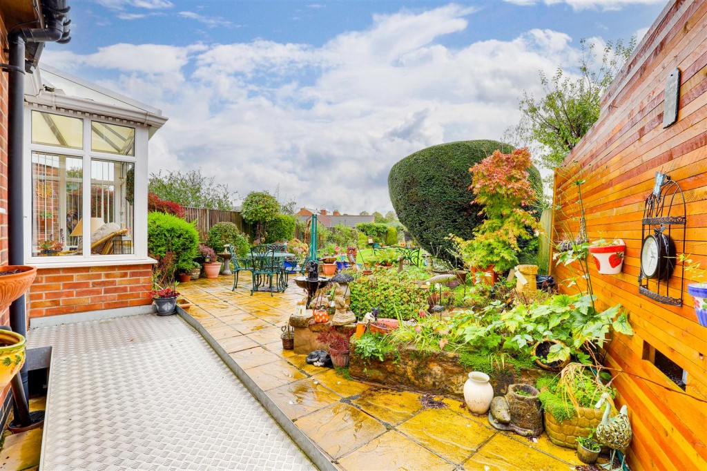 Sandy Lane, Hucknall, Nottinghamshire, NG15 7GR