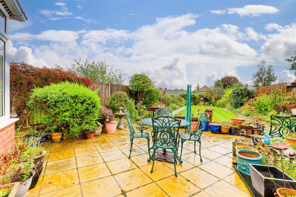 Sandy Lane, Hucknall, Nottinghamshire, NG15 7GR