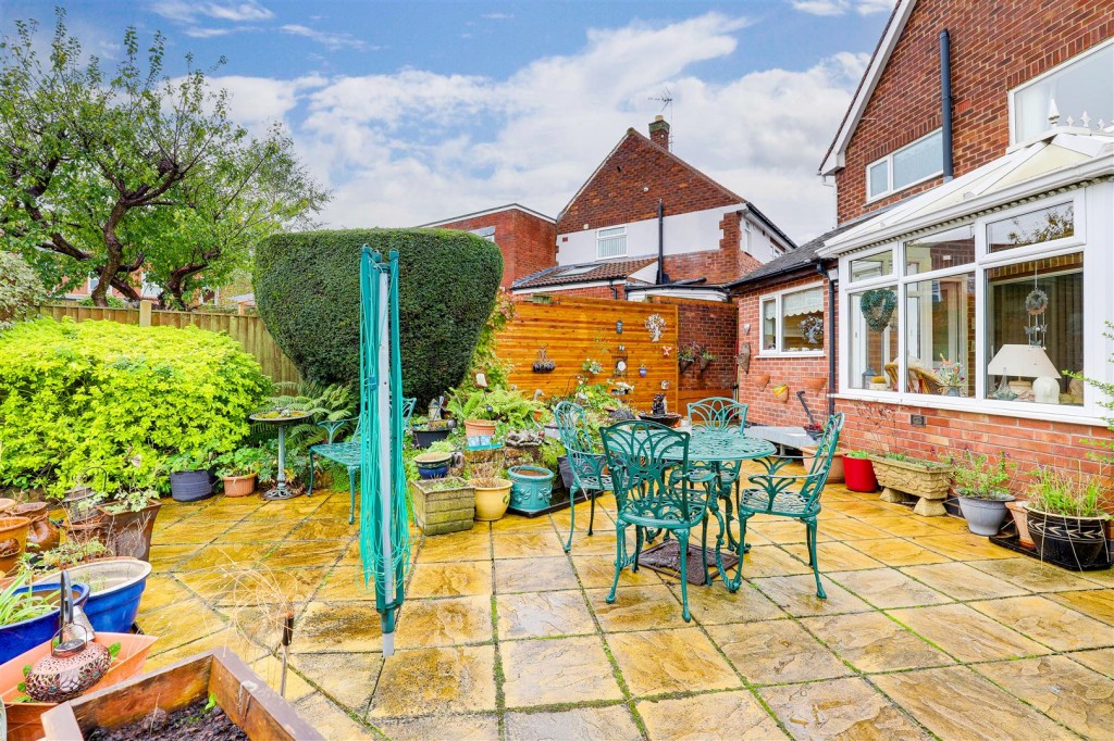 Sandy Lane, Hucknall, Nottinghamshire, NG15 7GR