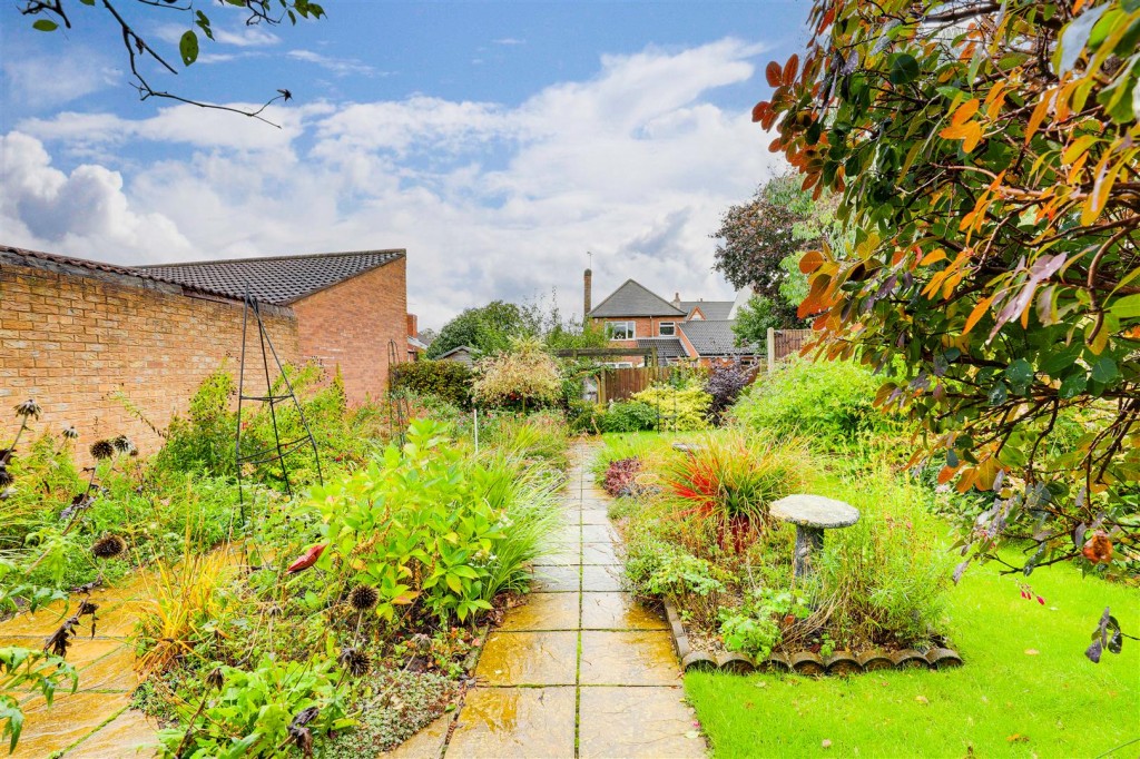 Sandy Lane, Hucknall, Nottinghamshire, NG15 7GR