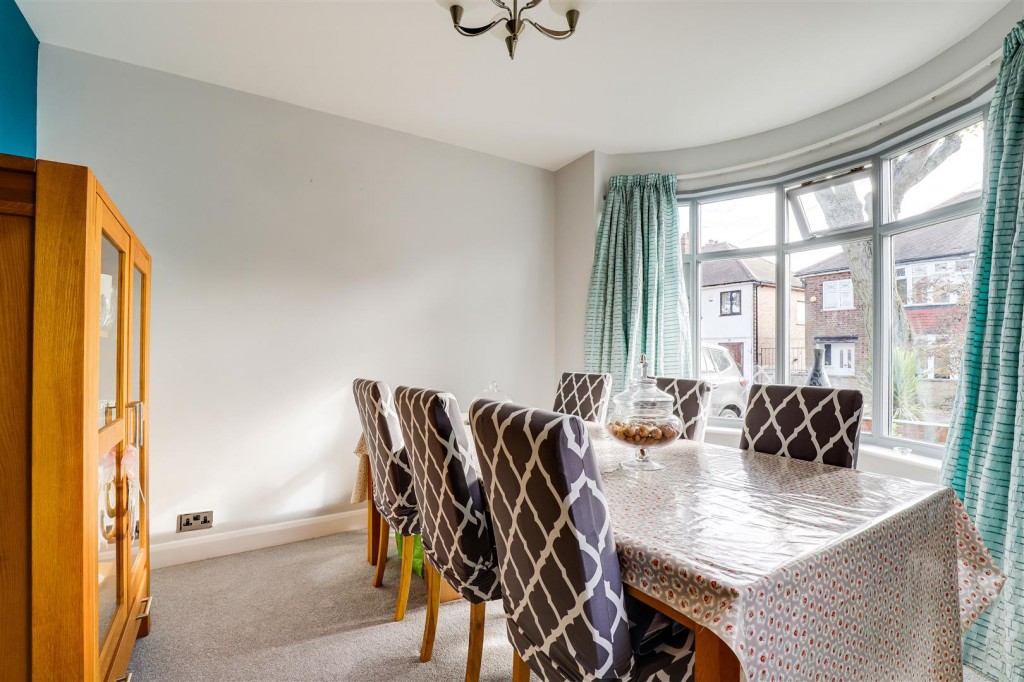 Fernleigh Avenue, Mapperley, Nottinghamshire, NG3 6FL
