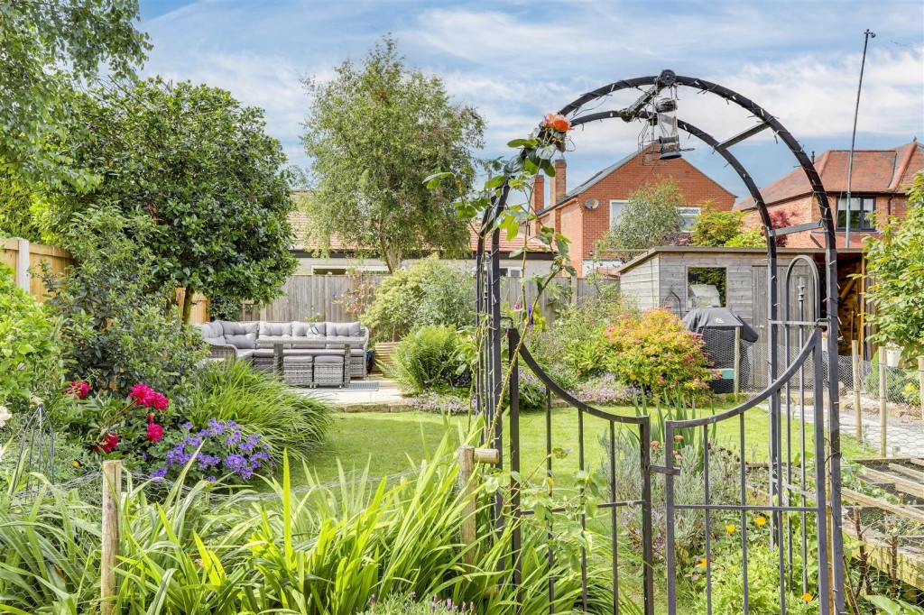 Fernleigh Avenue, Mapperley, Nottinghamshire, NG3 6FL