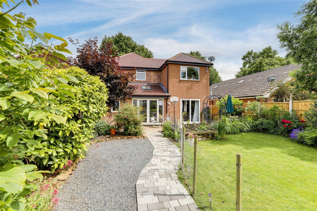 Fernleigh Avenue, Mapperley, Nottinghamshire, NG3 6FL