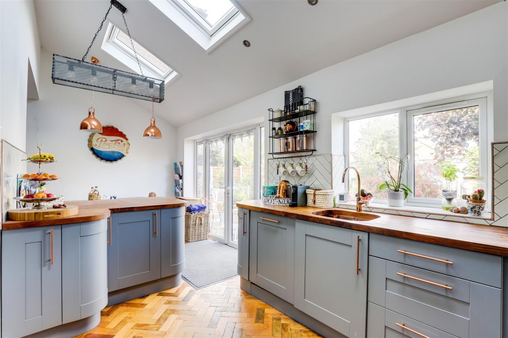 Fernleigh Avenue, Mapperley, Nottinghamshire, NG3 6FL