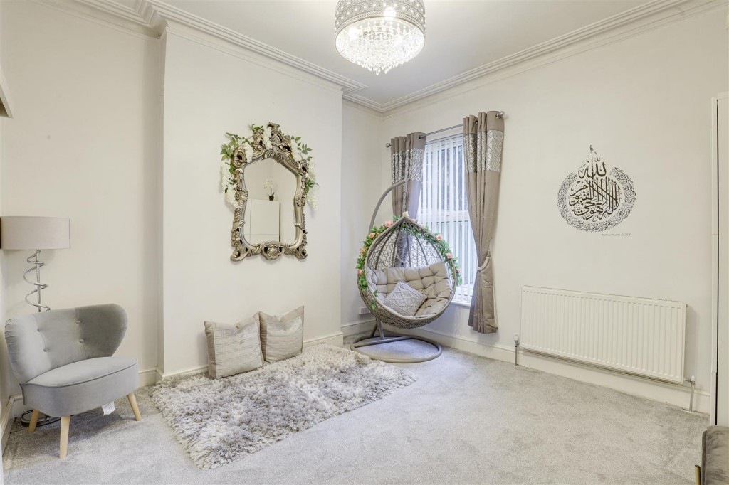 Burford Road, Forest Fields, Nottinghamshire, NG7 6BD