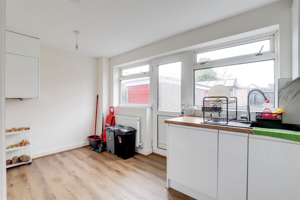 Shorwell Road, Carlton, Nottinghamshire, NG3 7HG
