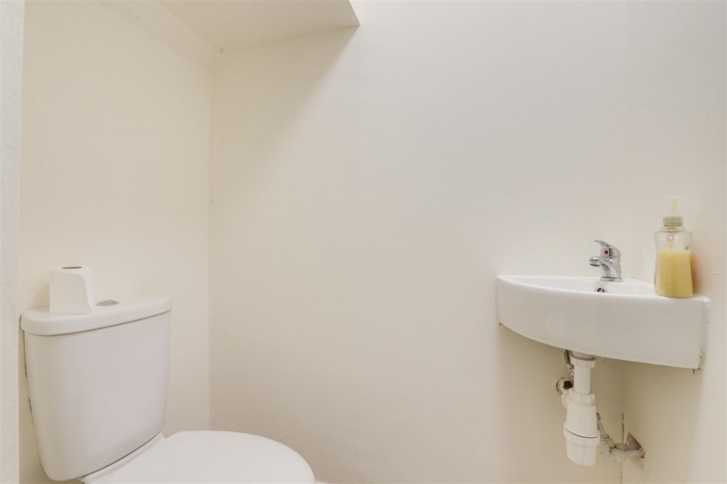 Shorwell Road, Carlton, Nottinghamshire, NG3 7HG