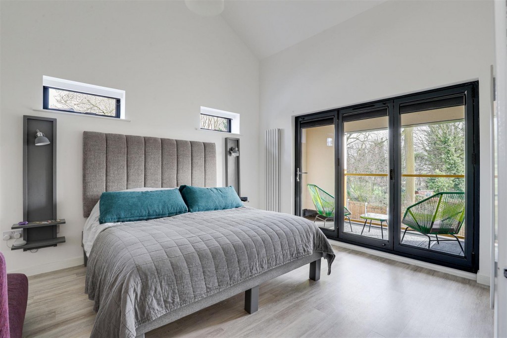 Steven Close, Toton, Nottinghamshire, NG9 6JX