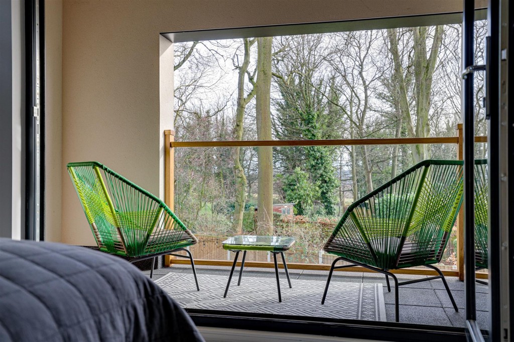 Steven Close, Toton, Nottinghamshire, NG9 6JX
