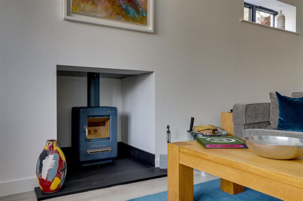 Steven Close, Toton, Nottinghamshire, NG9 6JX