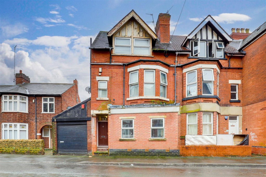 Berridge Road, Forest Fields, Nottinghamshire, NG7 6LX