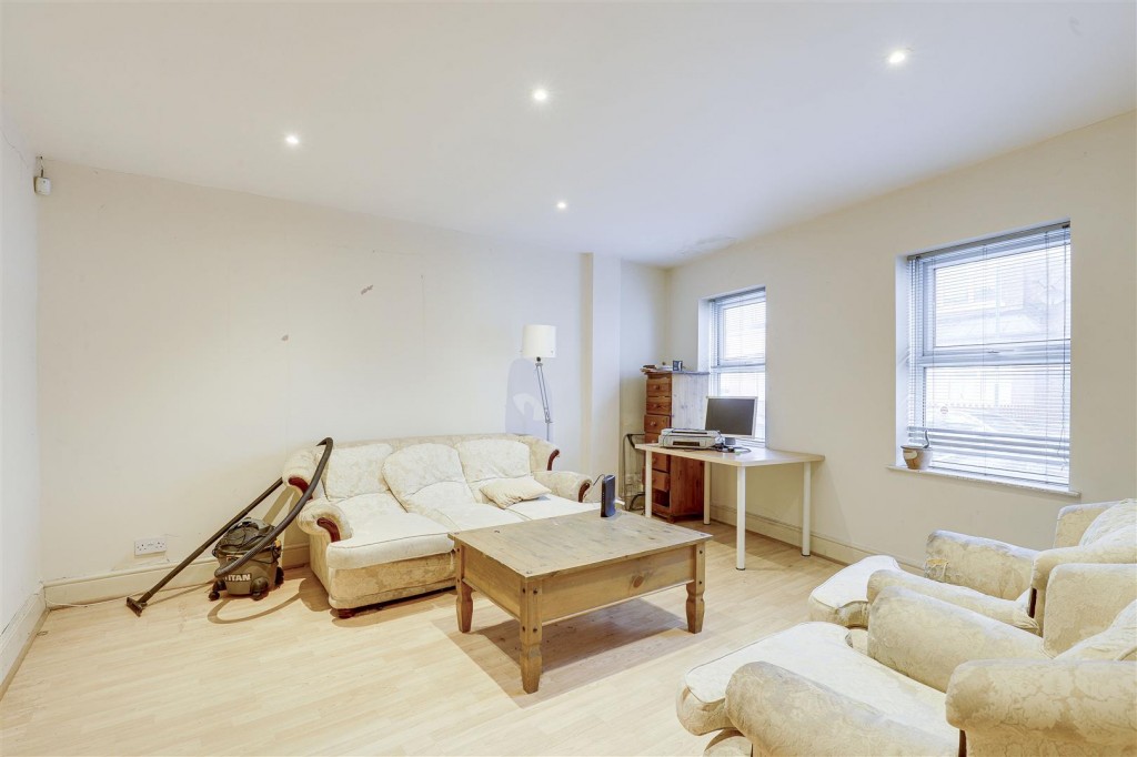 Berridge Road, Forest Fields, Nottinghamshire, NG7 6LX
