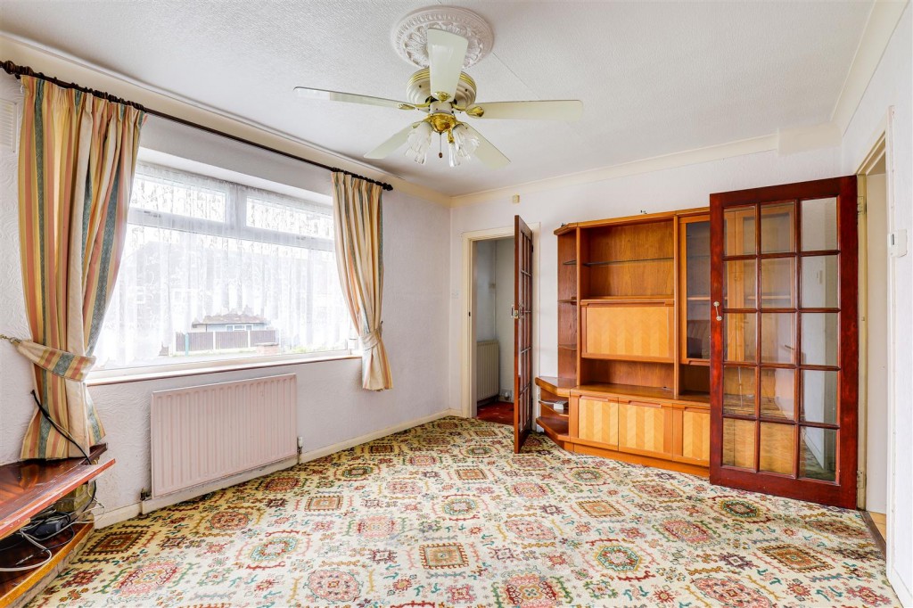 Rosecroft Drive, Daybrook, Nottinghamshire, NG5 6EL