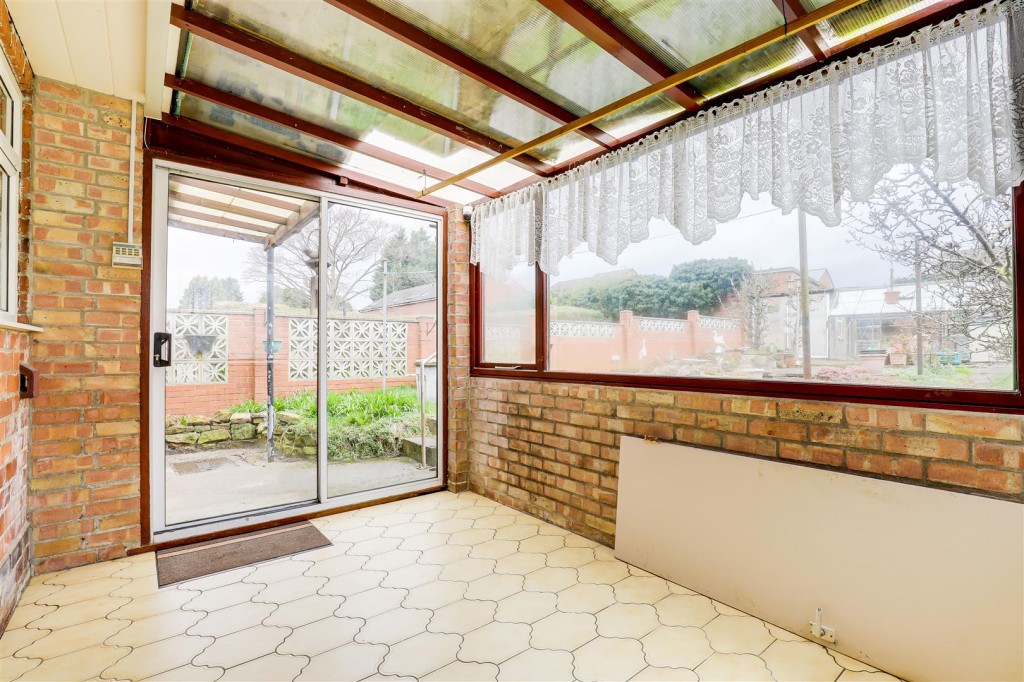 Rosecroft Drive, Daybrook, Nottinghamshire, NG5 6EL