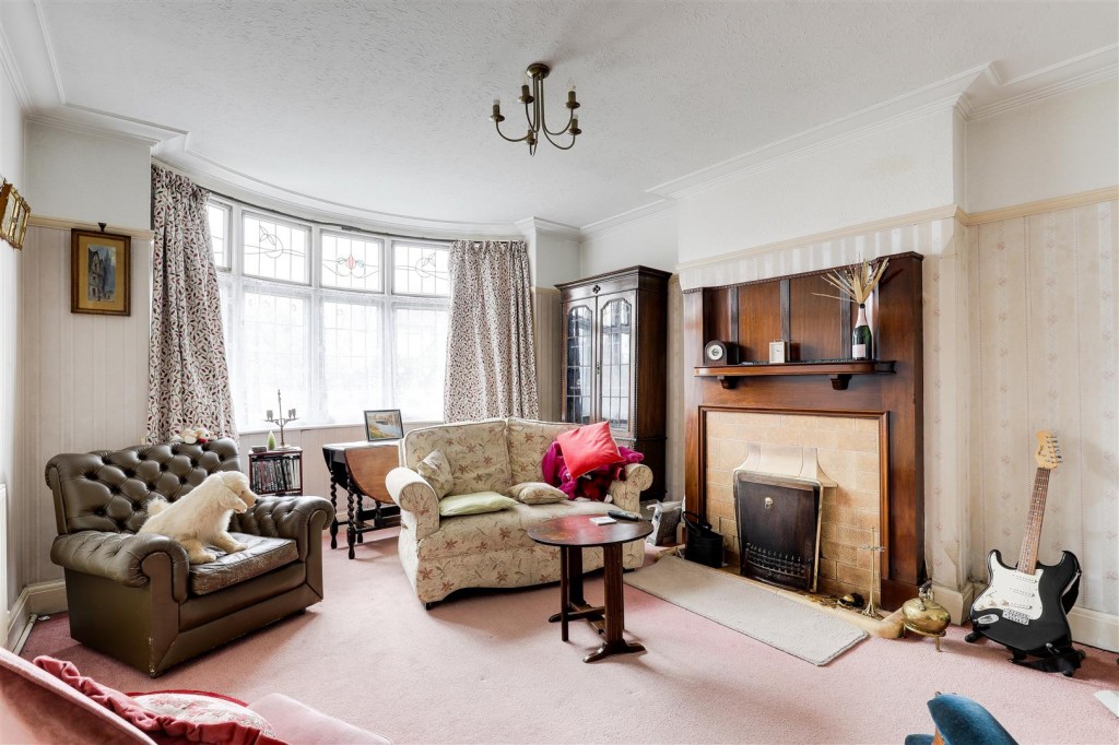 Adbolton Grove, West Bridgford, Nottinghamshire, NG2 5AR