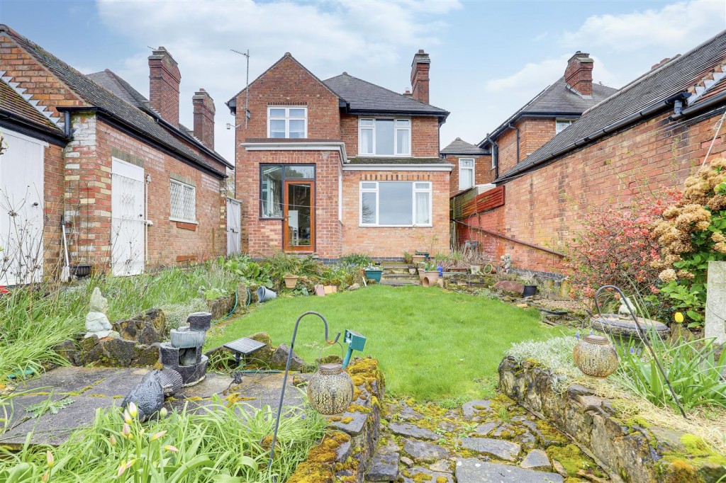 Adbolton Grove, West Bridgford, Nottinghamshire, NG2 5AR