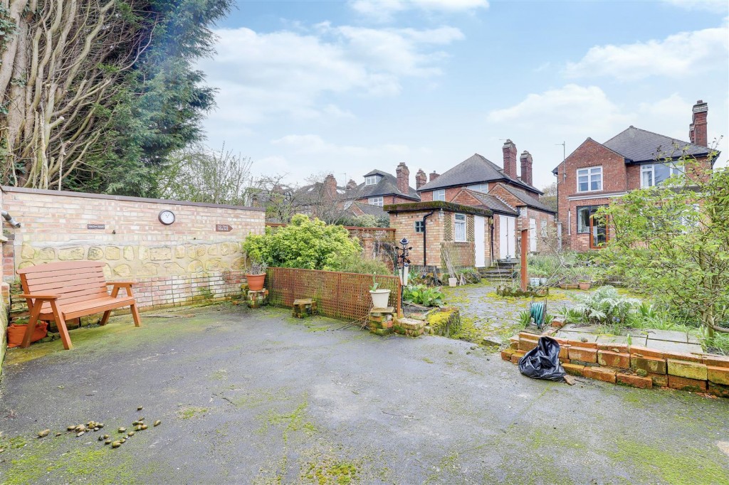 Adbolton Grove, West Bridgford, Nottinghamshire, NG2 5AR