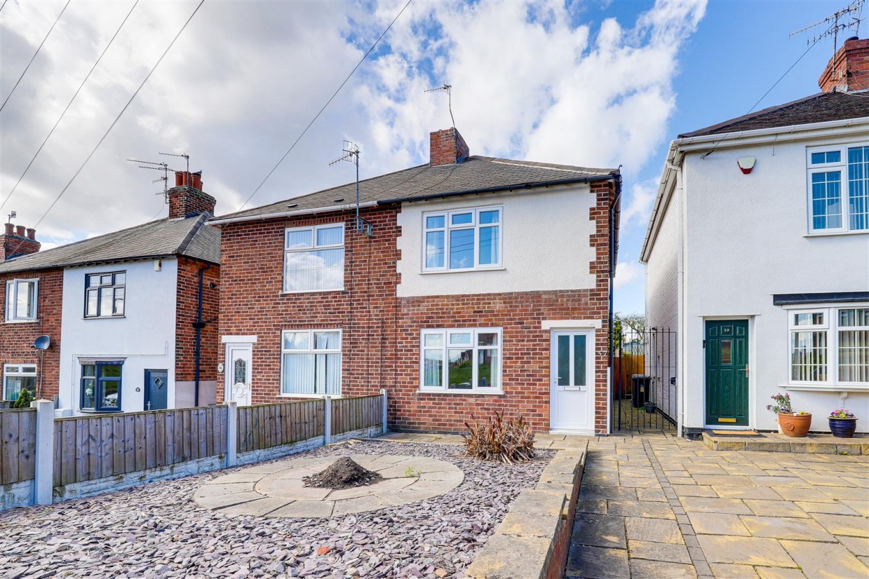 Coppice Road, Arnold, Nottinghamshire, NG5 7GR