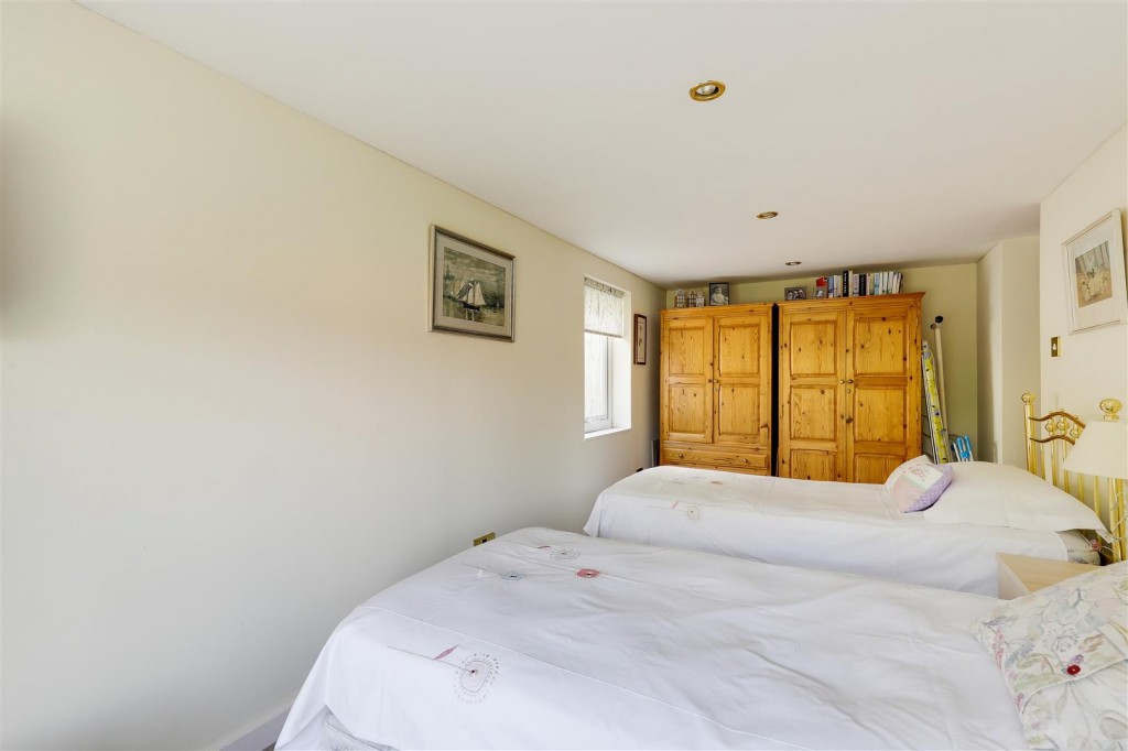 Victoria Crescent, Sherwood, Nottinghamshire, NG5 4DA
