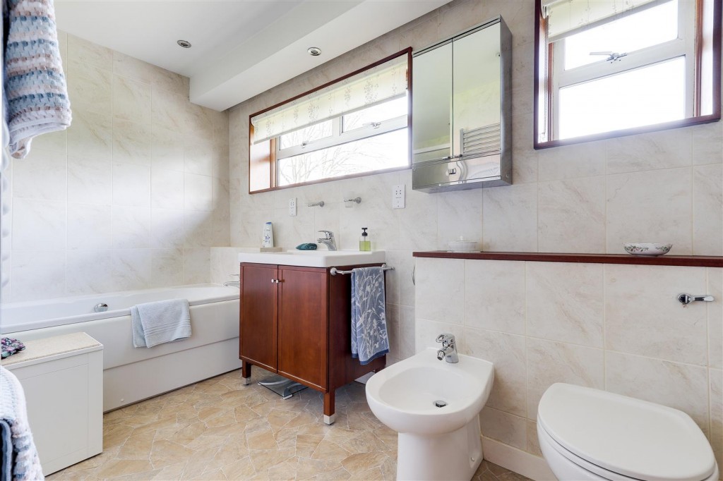 Victoria Crescent, Sherwood, Nottinghamshire, NG5 4DA