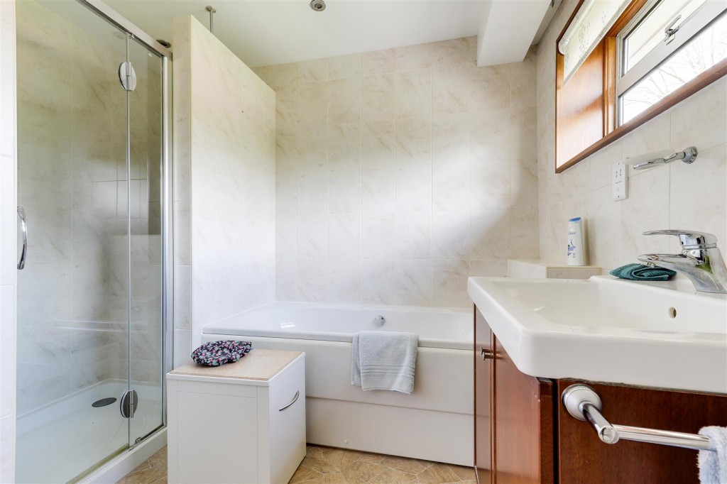 Victoria Crescent, Sherwood, Nottinghamshire, NG5 4DA