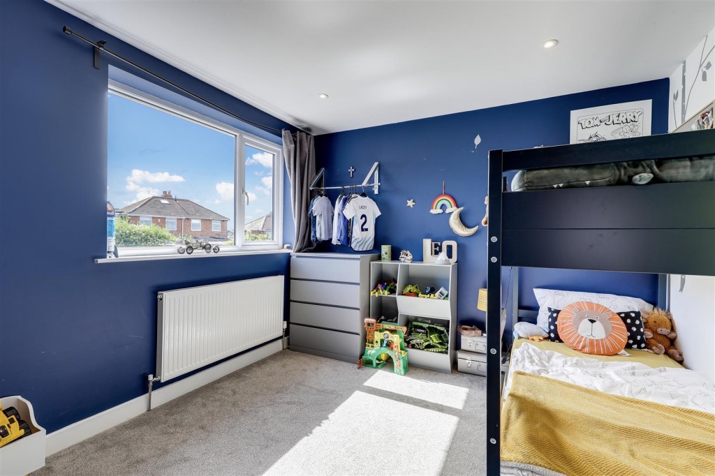 Kempton Drive, Arnold, Nottinghamshire, NG5 8EU
