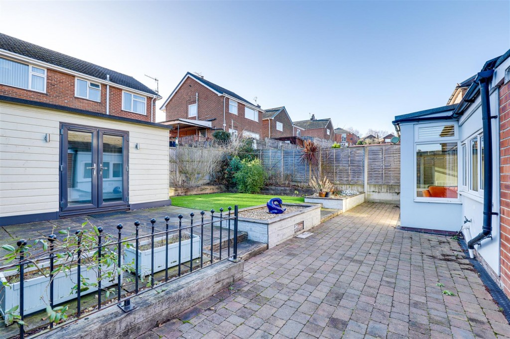 Norman Crescent, Ilkeston, Derbyshire, DE7 8NN