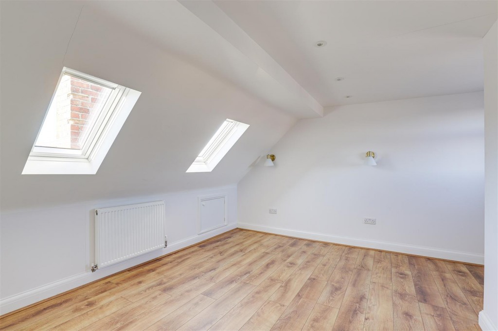Norman Crescent, Ilkeston, Derbyshire, DE7 8NN