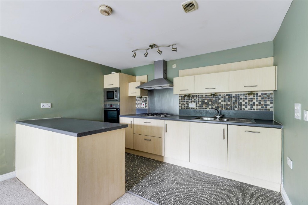 Woodthorpe Drive, Woodthorpe, Nottinghamshire, NG5 4AT
