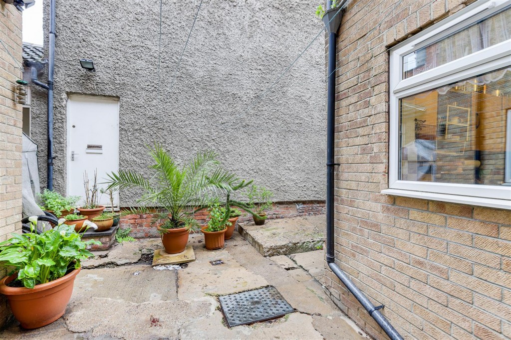 Alfreton Road, Nottingham, Nottinghamshire, NG7 5LS