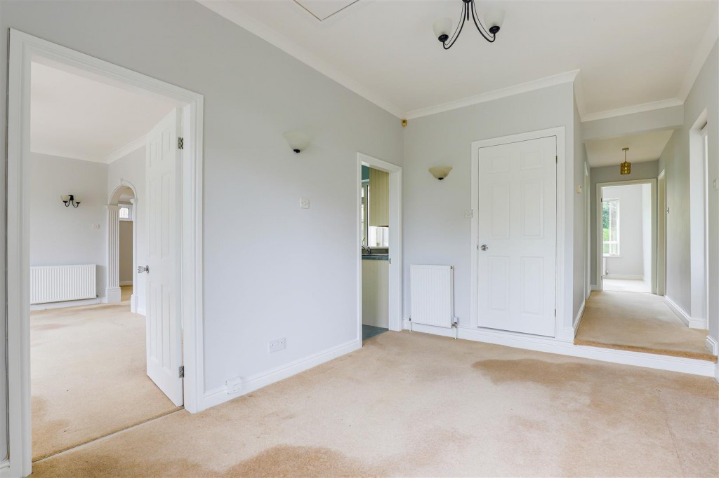Lambley Lane, Burton Joyce, Nottinghamshire, NG14 5BG