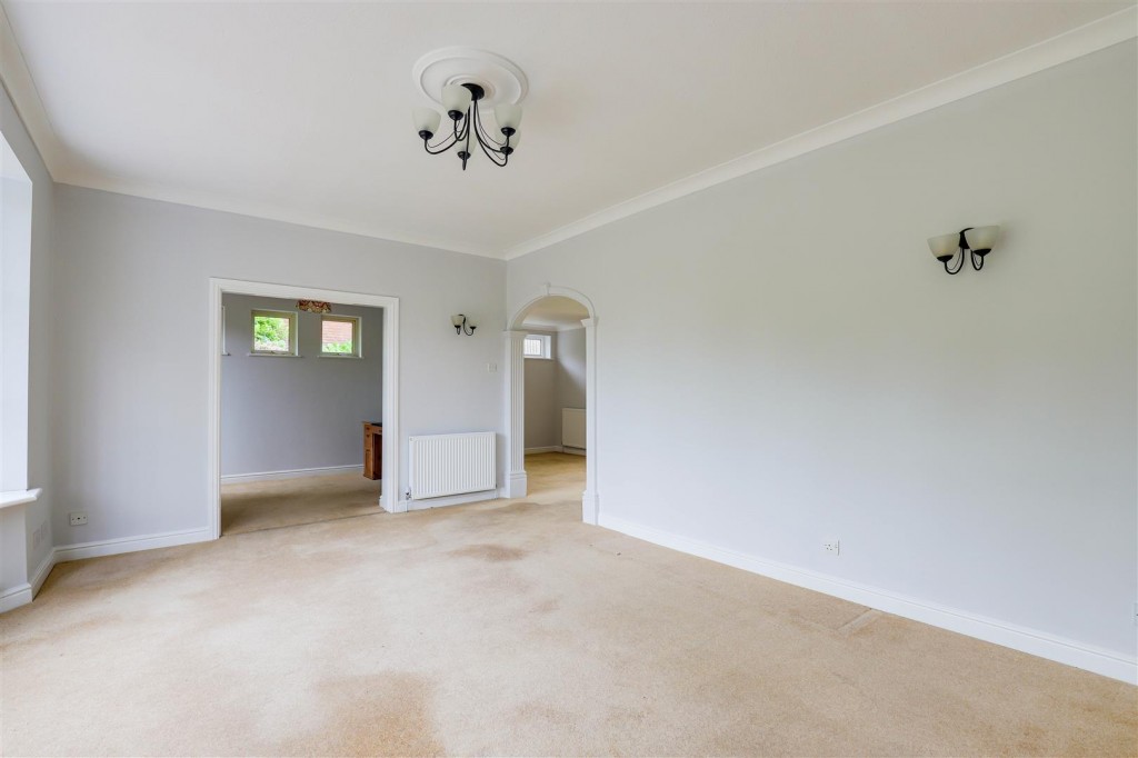 Lambley Lane, Burton Joyce, Nottinghamshire, NG14 5BG