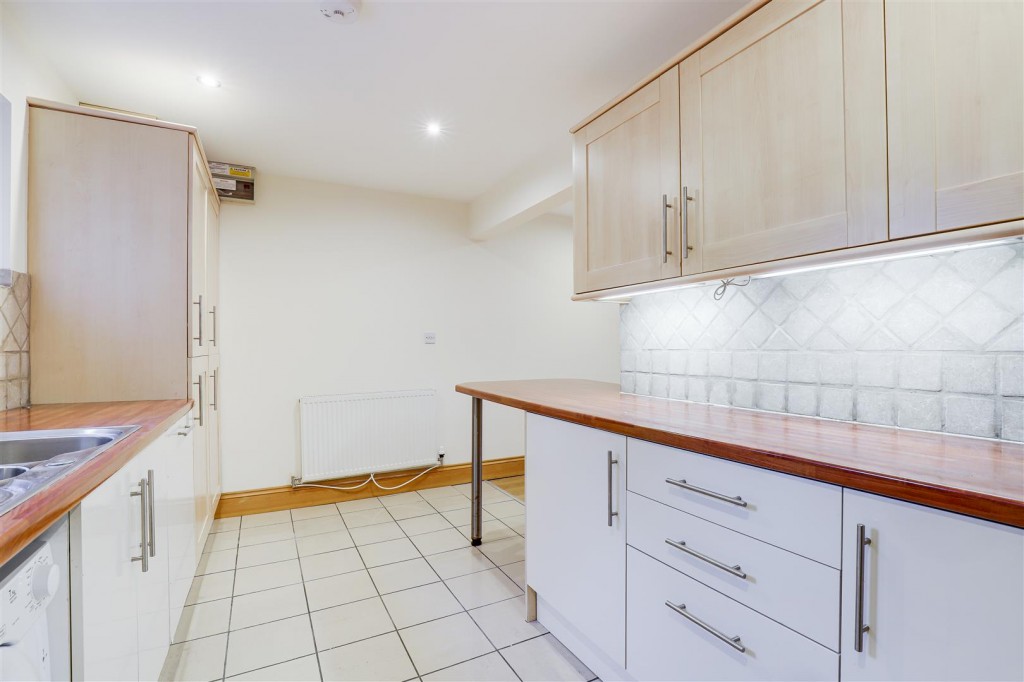 76, Private Road, Mapperley, Nottingham, NG3 5FQ