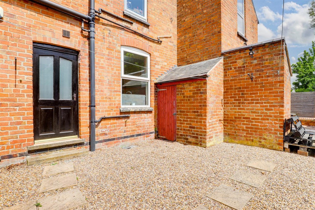 Holme Road, West Bridgford, Nottinghamshire, NG2 5AA