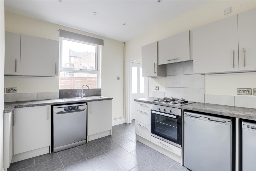 Holme Road, West Bridgford, Nottinghamshire, NG2 5AA