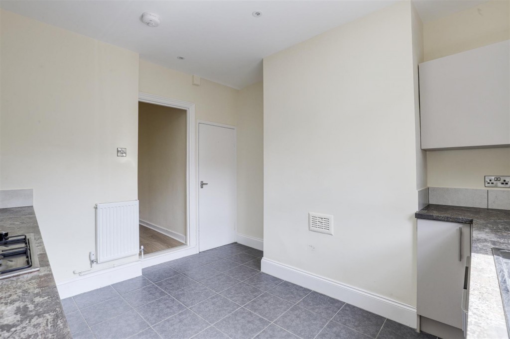 Holme Road, West Bridgford, Nottinghamshire, NG2 5AA