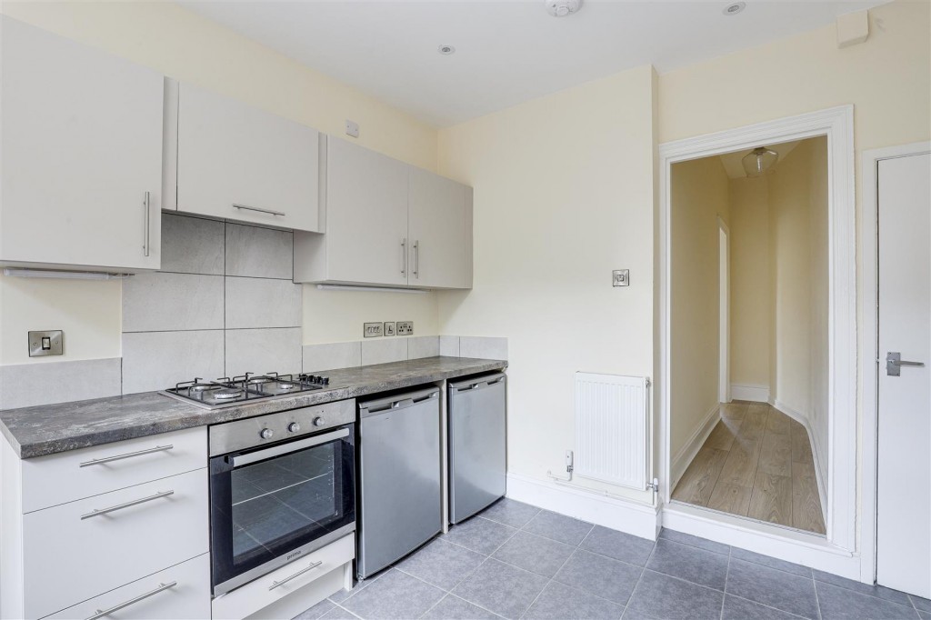 Holme Road, West Bridgford, Nottinghamshire, NG2 5AA