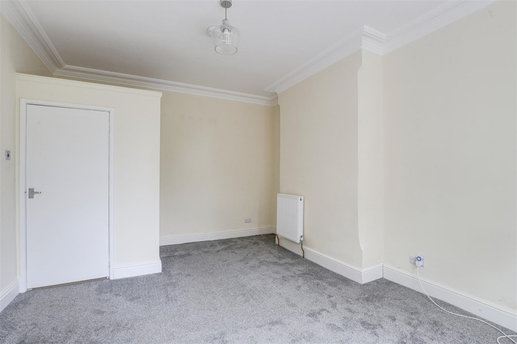 Holme Road, West Bridgford, Nottinghamshire, NG2 5AA