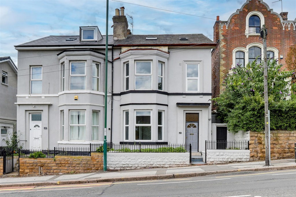 Woodborough Road, Mapperley, Nottinghamshire, NG3 4JZ