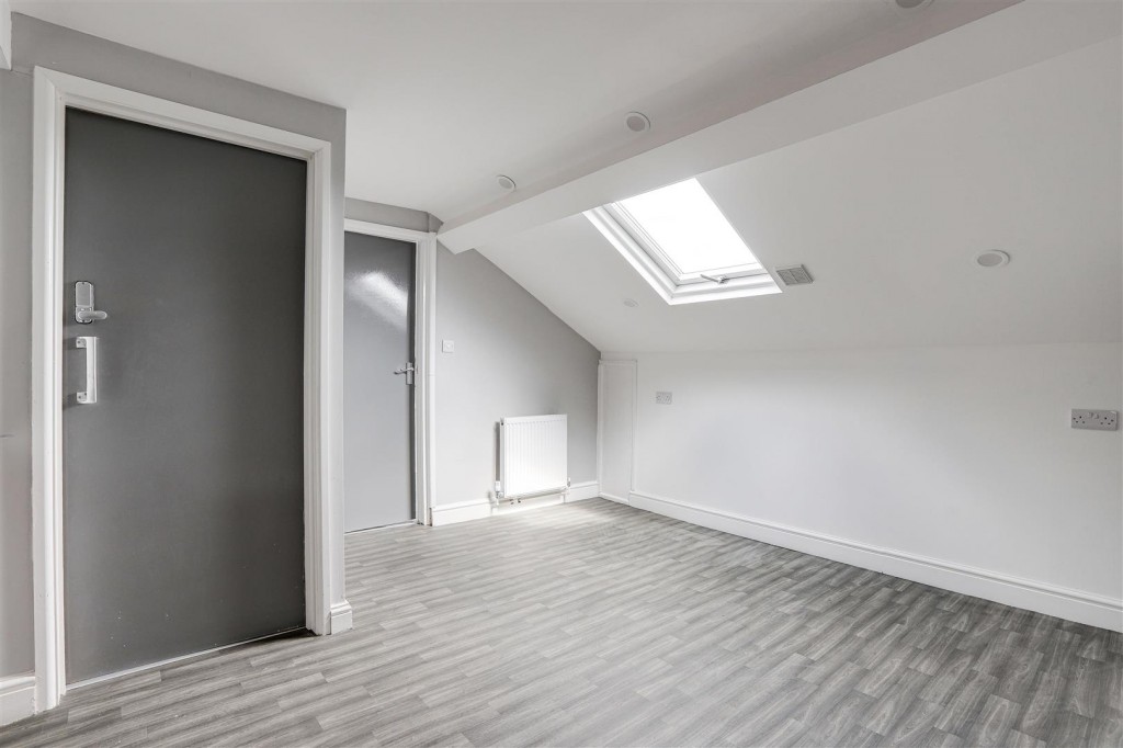 Woodborough Road, Mapperley, Nottinghamshire, NG3 4JZ
