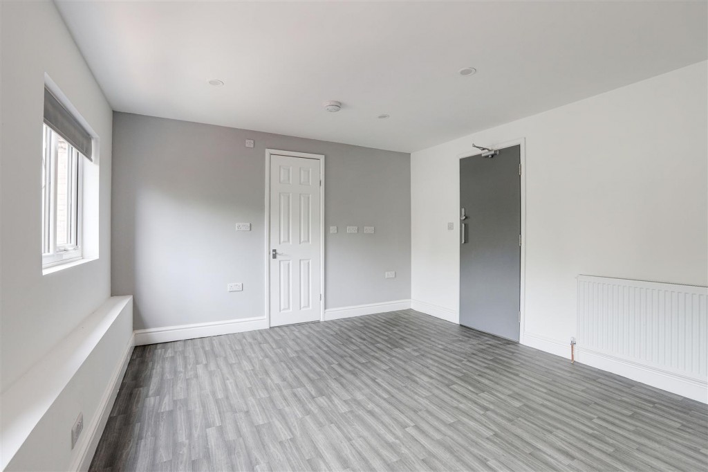 Woodborough Road, Mapperley, Nottinghamshire, NG3 4JZ