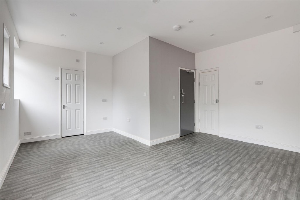 Woodborough Road, Mapperley, Nottinghamshire, NG3 4JZ